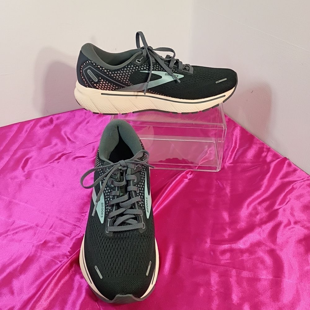 Brooks Ghost 14  Womens SZ 10.5B Running Shoes